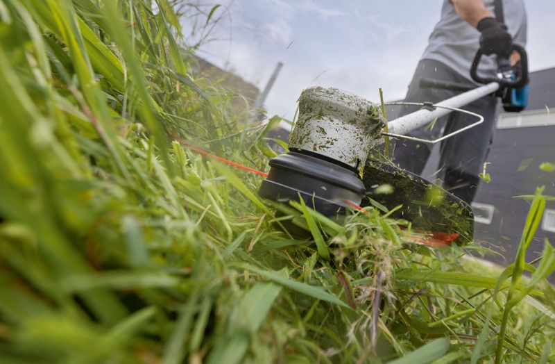 GRT 18V 33 Cordless Grass Trimmer Bosch Professional