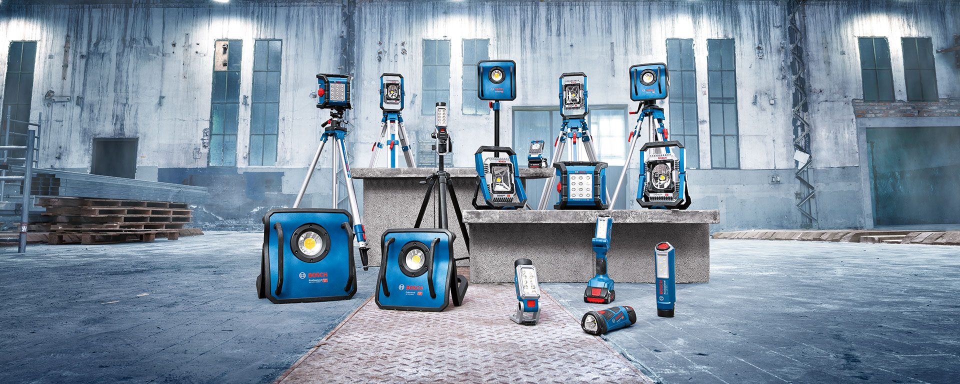 GLI 18V-10000 C Cordless Jobsite Light | Bosch Professional